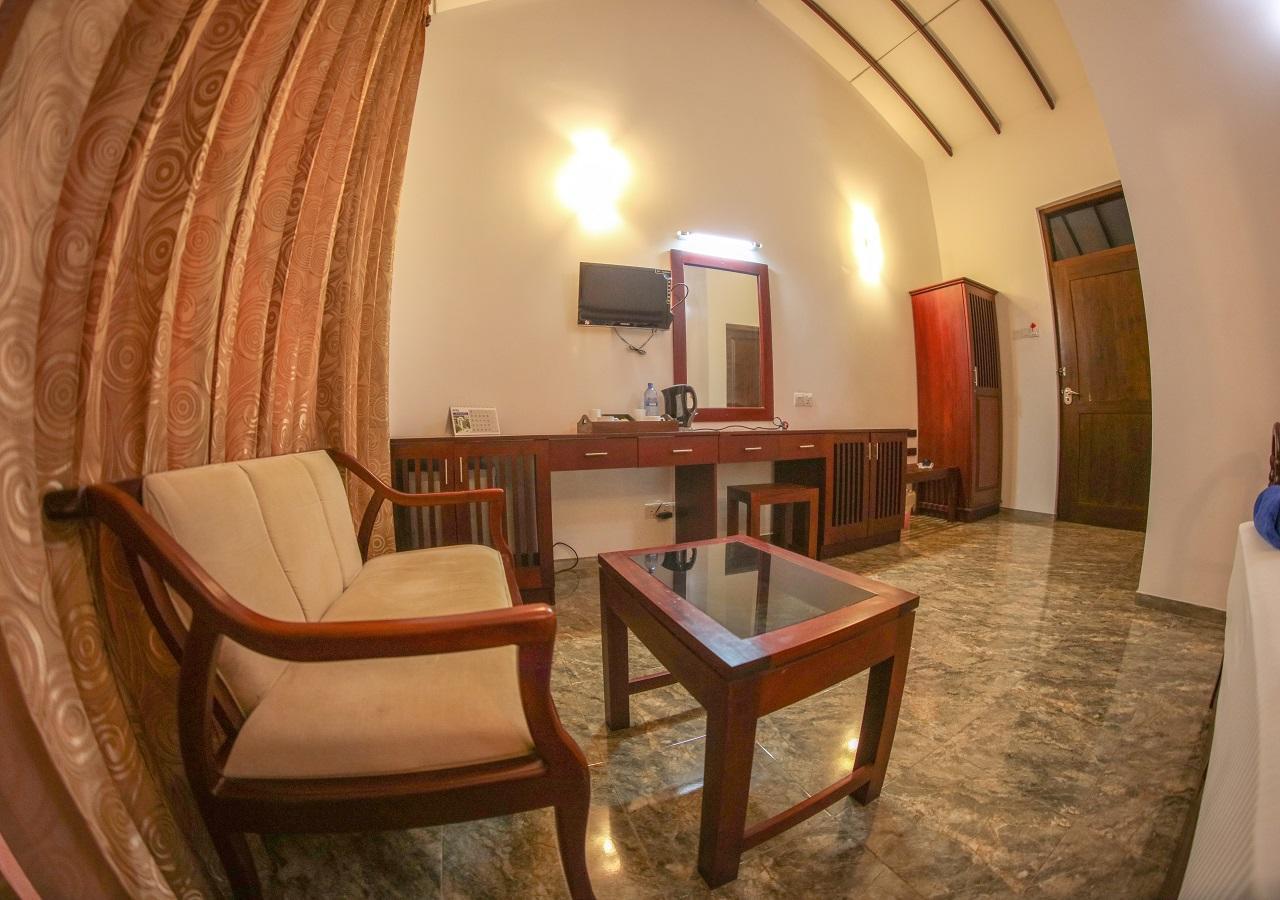 White Rose Beach Resort Marawila Zewnętrze zdjęcie