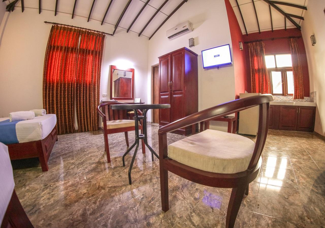 White Rose Beach Resort Marawila Zewnętrze zdjęcie