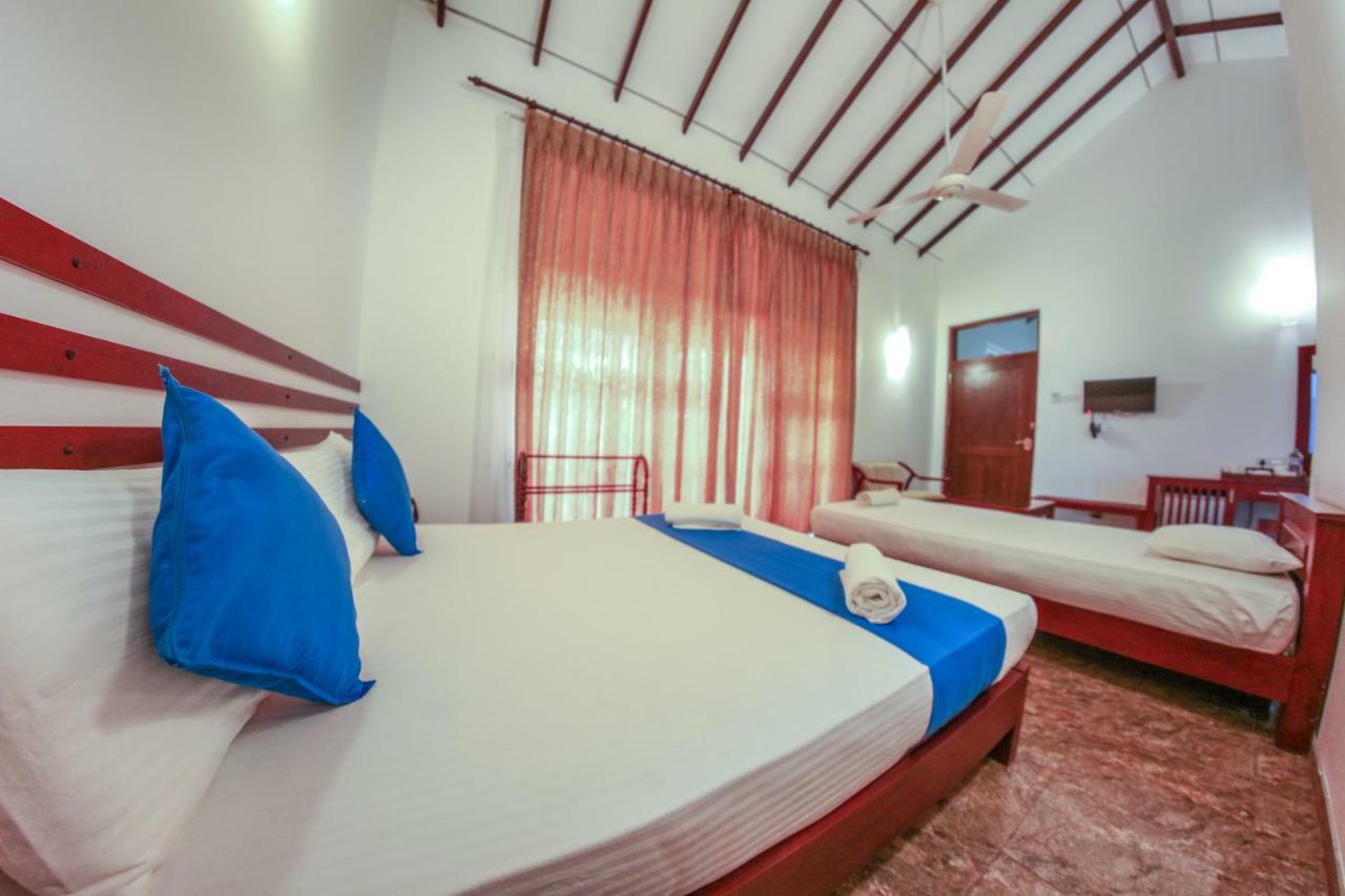 White Rose Beach Resort Marawila Zewnętrze zdjęcie