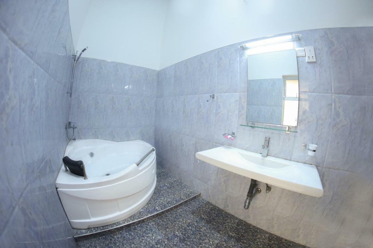 White Rose Beach Resort Marawila Zewnętrze zdjęcie